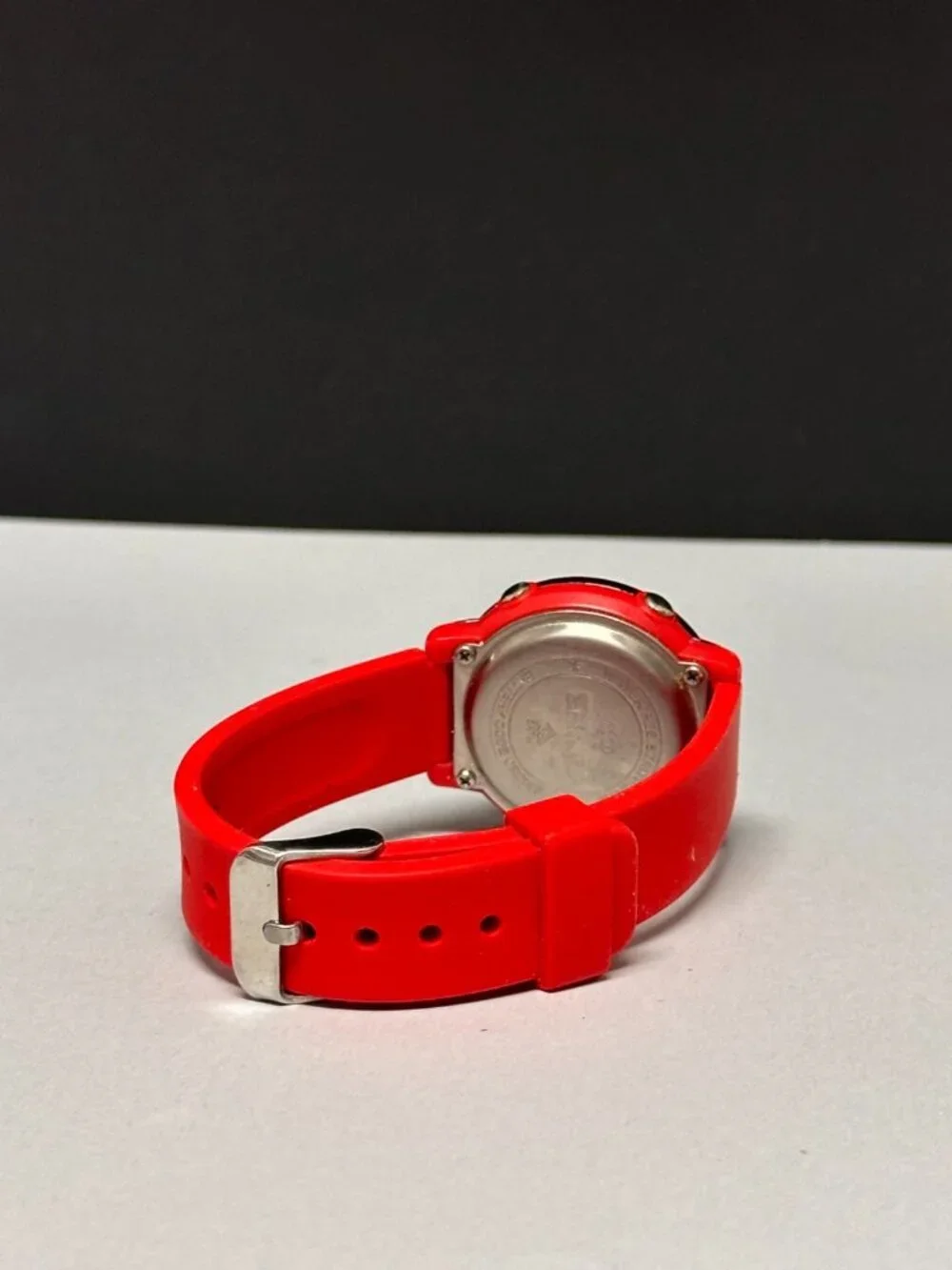 Skmei Womens Digital Watch Silver Tone Red Backlight Round New Battery 8.5